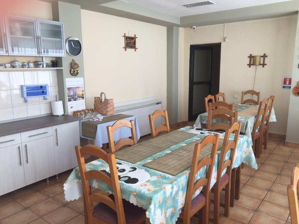 Pensiunea Alis Călimăneşti Exterior foto