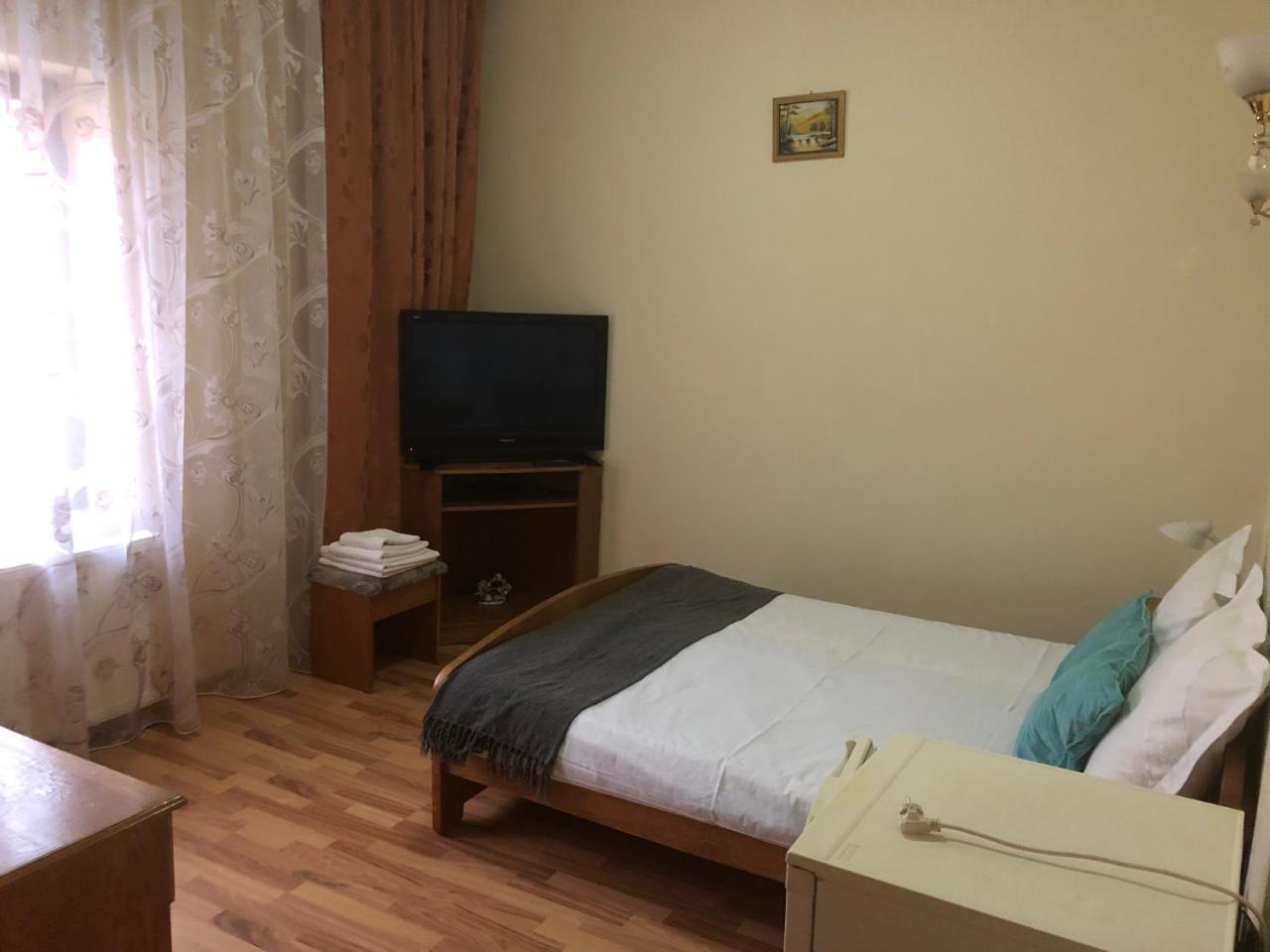 Pensiunea Alis Călimăneşti Exterior foto